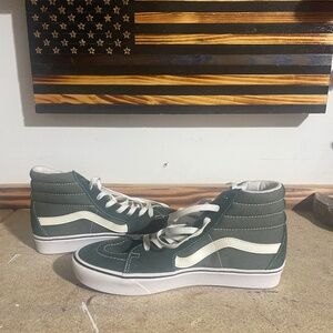 VANS OFF THE WALL SNEAKERS